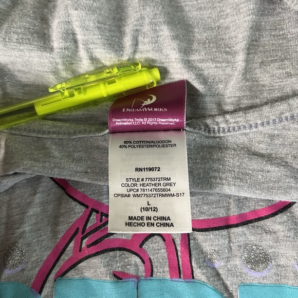 Dreamworks Trolls Girls T-shit Poppy Smile Hug Repeat Gray Size Large 10/12 EUC - Picture 4 of 5
